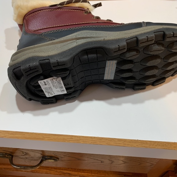 Clarks boots *NWT* - Picture 2 of 4